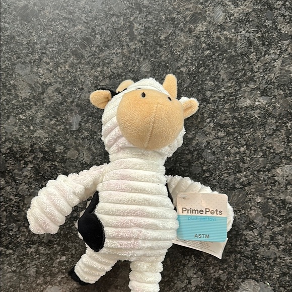Prime Pets Dog Toy Adorable Cow Plush Squeaky Toy 8”x6” - Picture 6 of 9